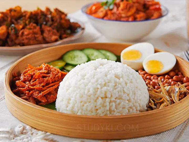 Nasi Lemak – ناسی لماک (غذای ملی مالزی)