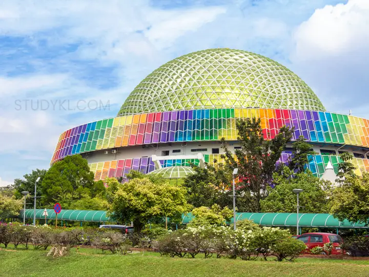 موزه علم و فناوری مالزی (Petrosains)